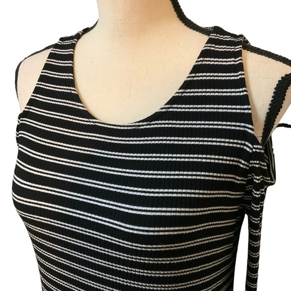 Sugar + Lips Cold Shoulder Striped Midi Dress Size M Drop Shoulder - Picture 2 of 11
